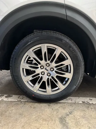 Ford Explorer Platinum 2025
