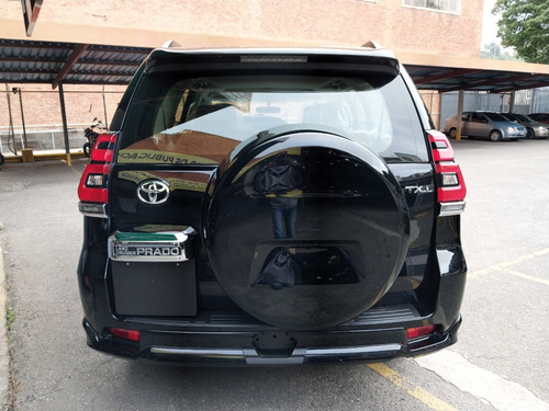 Imagen 7 de 16 de Toyota Prado 70 Aniversario 2022