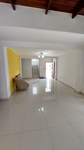 Imagen 4 de 12 de Casa Urb Bosque Park Colinas De Carrizal