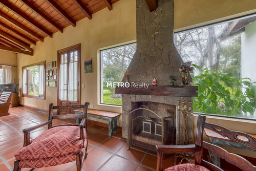 Casa En Venta Sobre Lote De 1 Hectarea En Loma Escondida, Open Door