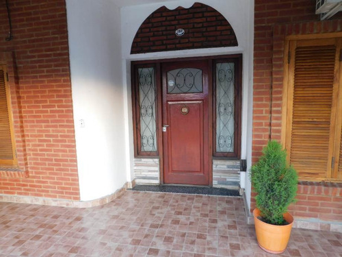 Imagen 2 de 14 de Casa En Venta En Moron Sur