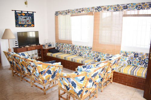 Imagem 4 de 14 de Casa Mobiliada E Com Piscina A Venda Na Praia De Peruíbe