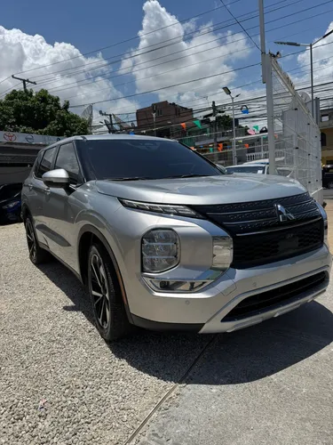 Mitsubishi Outlander Se 2022 Gris