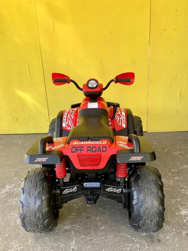 Imagem 2 de 4 de Quadriciclo Elétrico - 12 V - Peg Perego - Semi Novo