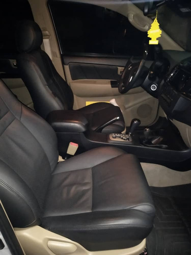Imagen 11 de 16 de Toyota Fortuner