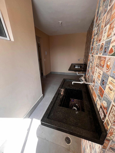 Apto Em Cobertura, 52m2 Dois Dormitórios, 1 Vaga.