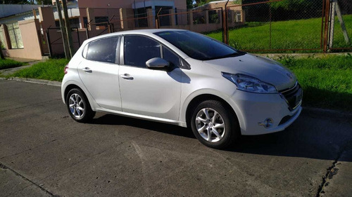 Peugeot 208 1.5 Allure Touchscreen 2015