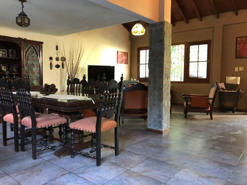 Imagen 5 de 12 de Casa - Barrio Parque Leloir