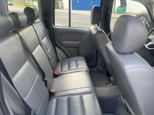 Imagem 11 de 15 de Jeep Cherokee Sport 4x4 3.7 V-6 4p 2006