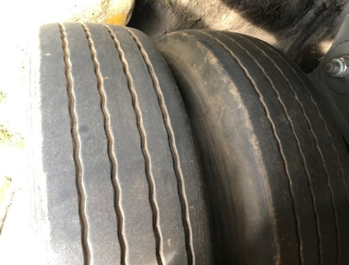 Cegonha Três Eixos Preta Robô Cop 05/06 Com Pneus!!!