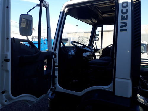 Imagem 4 de 13 de Iveco Euro Cargo 260e25 / Tanque De Água