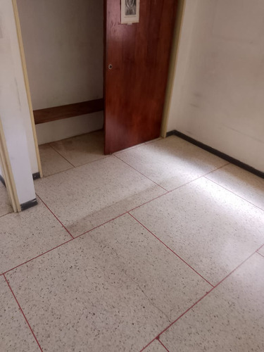 Apartamento En Venta Santa Rosalia (rs90)