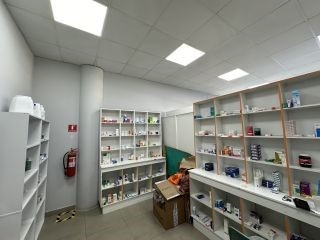 Local Comercial En Primer Piso Con Habilitación De Farmacia
