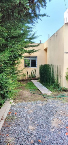 Imagen 5 de 28 de Casa Venta 2 Dormitorios 1 Baño 1 Patio 315 Mts 2 Totales - Villa Parque Sicardi
