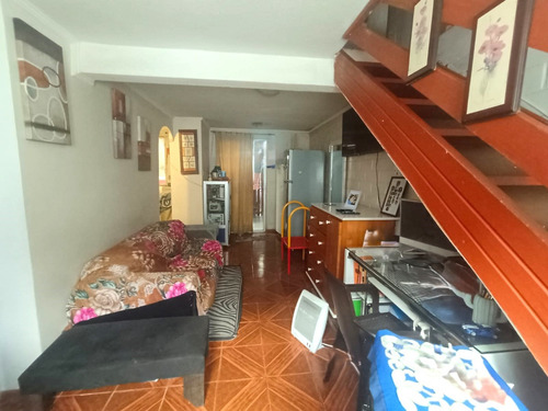 Cumbrespro Vende, Dpto. 3d/1b Con 1 Estacionamiento