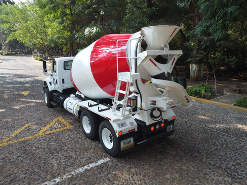 Camion Revolvedor De Concreto International 2005 8 Mts 3