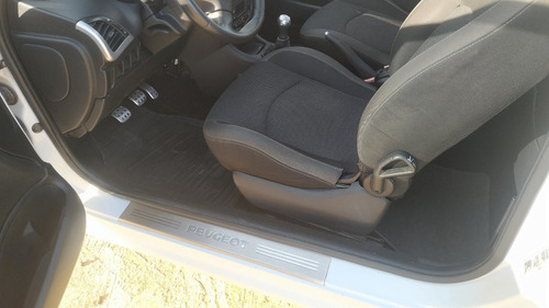 Peugeot 207 Compact Image