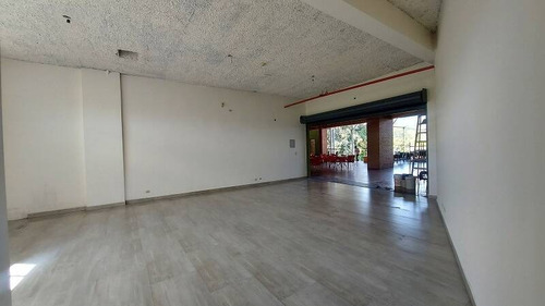 Venta De Local Comercial, Cc Brisas Del Valle, El Remanso Rp