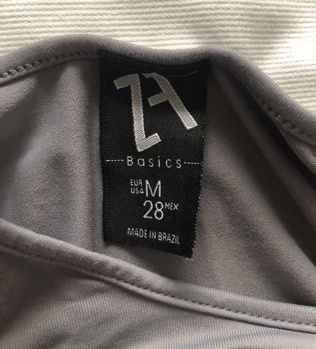 Musculosa Gris - Zara - Talle M