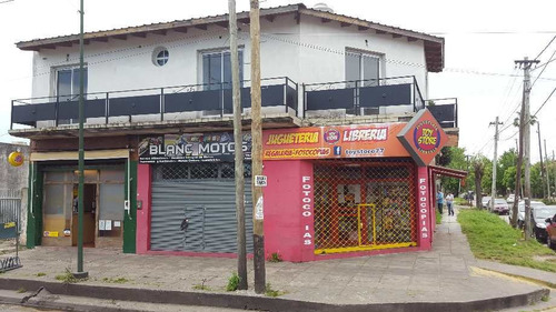 Imagen 2 de 12 de Local Con Vivienda En Venta En Ituzaingo Norte