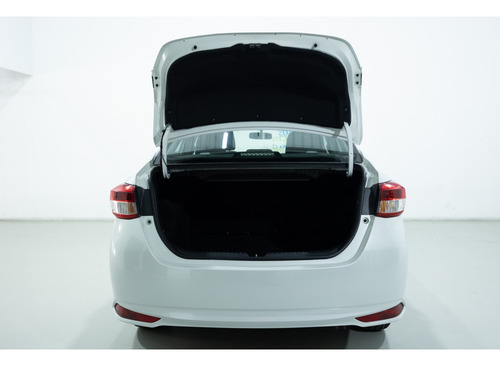 Toyota Yaris Sedán 1.5 16V FLEX SEDAN XL LIVE MULTIDRIVE