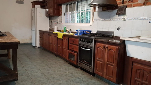 Imagen 8 de 12 de Oportunidad! Casa Quinta Ideal Para Eventos En Berazategui