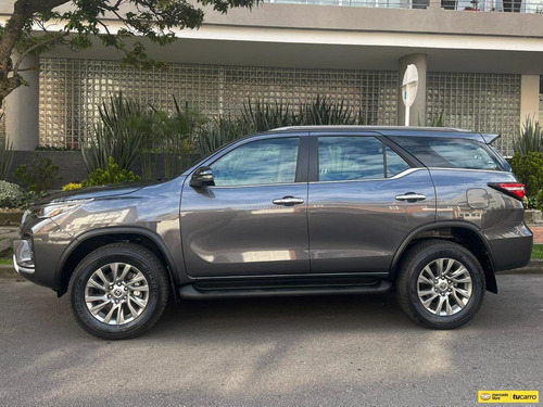 Imagen 4 de 25 de Toyota Fortuner Srv 4x4 2.7 Gasolina Entrega Inmediata Estre