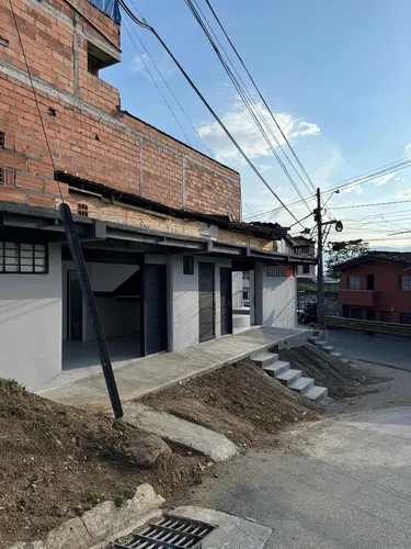 Local Para Estrenar | Encizo