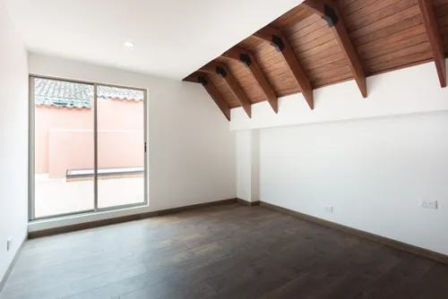 Casa En Venta En Niza Norte. Cod V3805