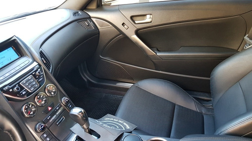Hyundai Genesis 2015 3.8 Coupe 300cv 8at