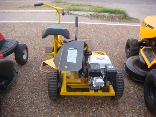 Imagen 2 de 7 de Tractor Cortacésped 90cm 13hp Arranque Manual