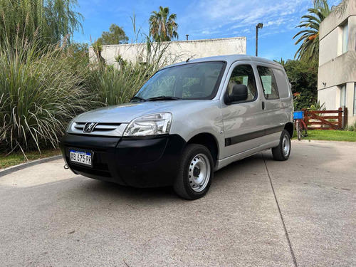 Imagen 3 de 6 de Peugeot Partner 2017 1.6 Hdi Furgon Confort 5as
