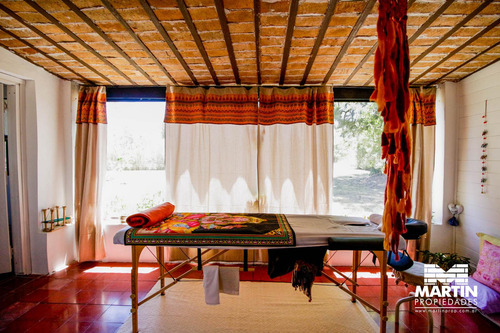 Chacra En Capilla Del Señor. Casa De Campo Y Casa De Huéspedes. Lote 17.745 M2. Pileta Y Bosquecito.