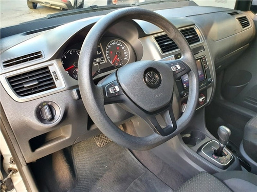 Imagem 10 de 15 de Volkswagen Spacefox 1.6 Msi Trendline 8v Flex 4p Automatizad
