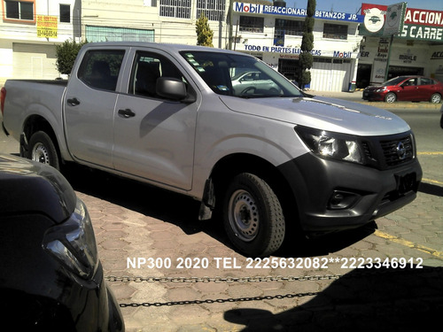 Nissan NP300 2.5 Doble Cabina S Aa Pack Seg Mt