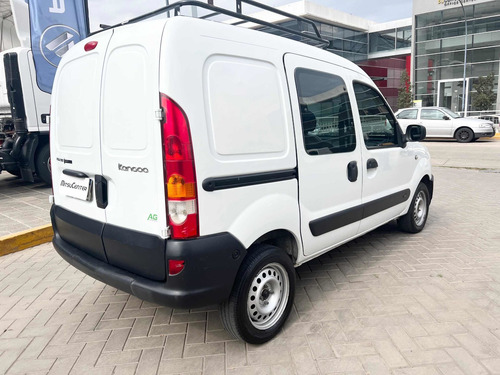 Imagen 13 de 20 de Renault Kangoo 2016 1.6 Furgon Ph3 Confort 5as Lc