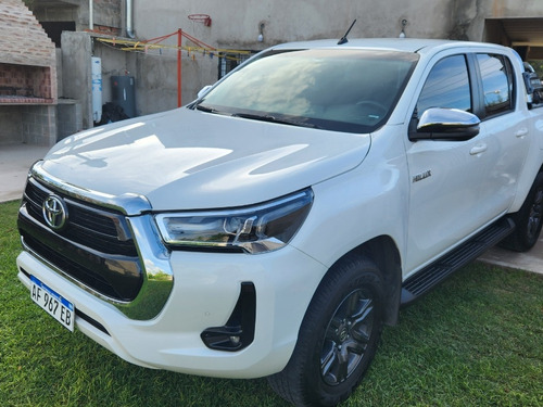 Toyota Hilux 2.8 Cd Srv 177cv 4x2