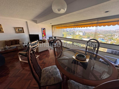 Practico Apartamento En Alquiler En Colinas De Bello Monte, 25-23641
