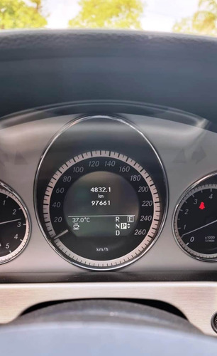 Imagen 6 de 11 de Mercedes Benz E350 Avantgarde Sport 2011
