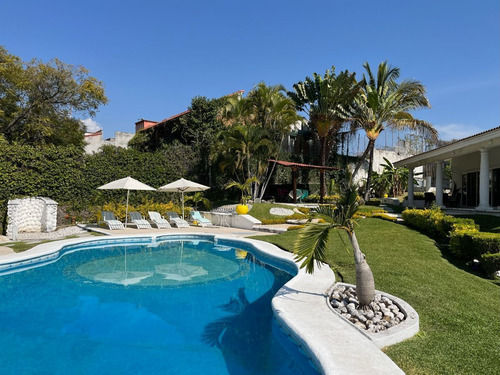 Venta De Casa En Cuernavaca, Col. 3 De Mayo, 2400 Mts