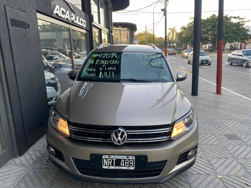 Volkswagen Tiguan 2.0 Sport & Style Tsi 200cv 2014