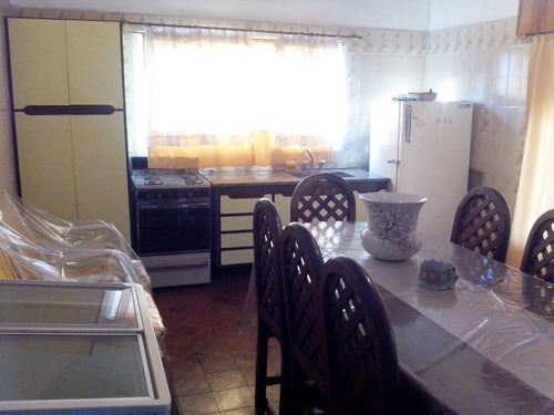 Imagen 2 de 14 de Casaquinta En Alquiler Permanente! Con Quincho Y Piscina!