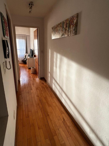Departamento De 2 Ambientes. Edificio Con Sum Y Parrilla