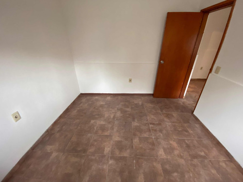Imagen 12 de 12 de Apartamento En Alquiler Aguada 1 Dormitorio Al Frente Planta Baja