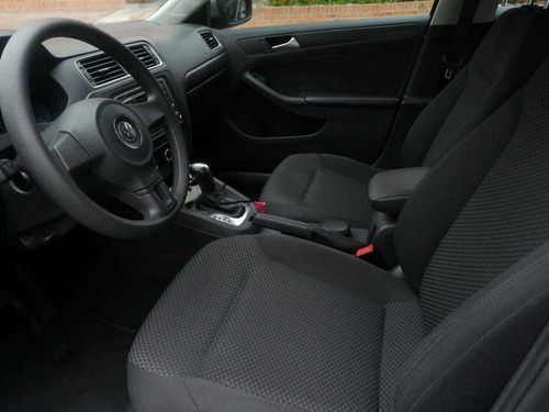 Volkswagen New Jetta At 2500