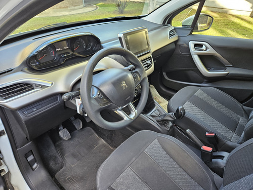 Peugeot 208 1.6 Allure
