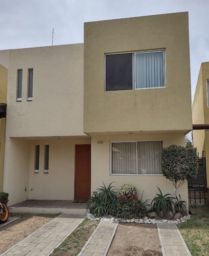 Casa En Venta En Fraccionamiento Bosques De San Pedro Ac93