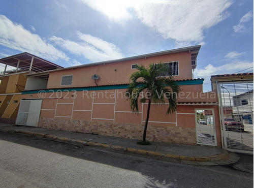 Jip 23-29911. En Venta Extraordinaria Casa De 2 Niveles 360 Mts2, Moderna Cocina Semiequipada, Confortables Espacios Para El Disfrute En Familia. Urb. Las Amazonas, Conjunto Resid. San Pablo, Turmero