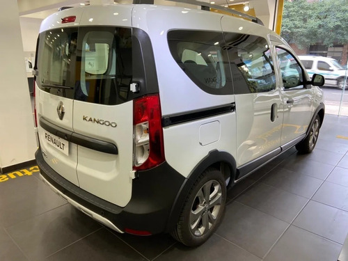 Imagen 4 de 18 de Kangoo Stepway 1.6 5a 2023 Permuto Urgente (nir)