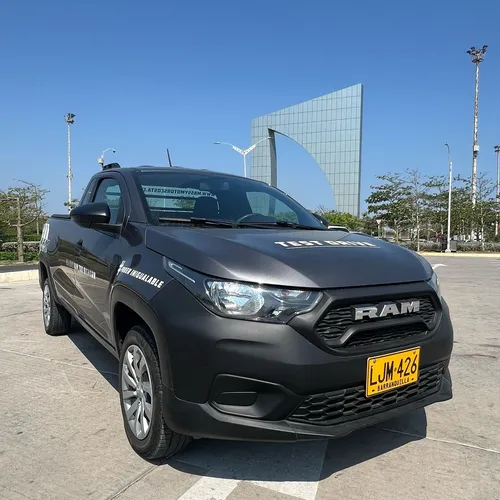 RAM 700 1.4 Slt